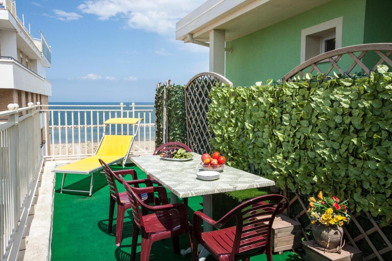 Beach Residence Gabicce Mare Ngoại thất bức ảnh